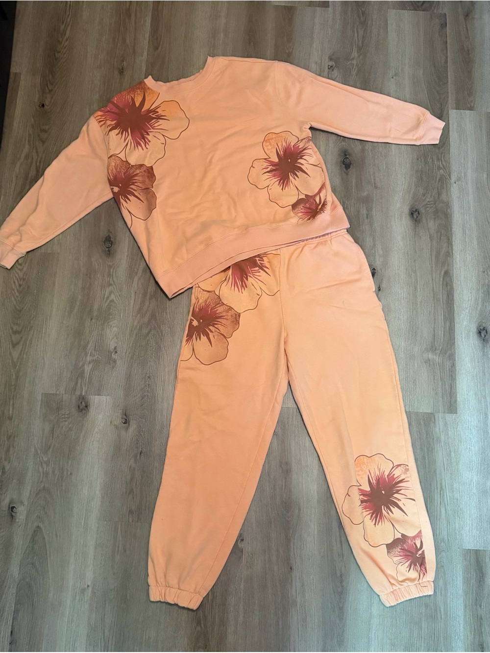 wild fable Peach Floral Cropped Sweatshirt & Jogger Set